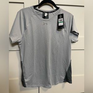 Gray Under Armour t-shirt